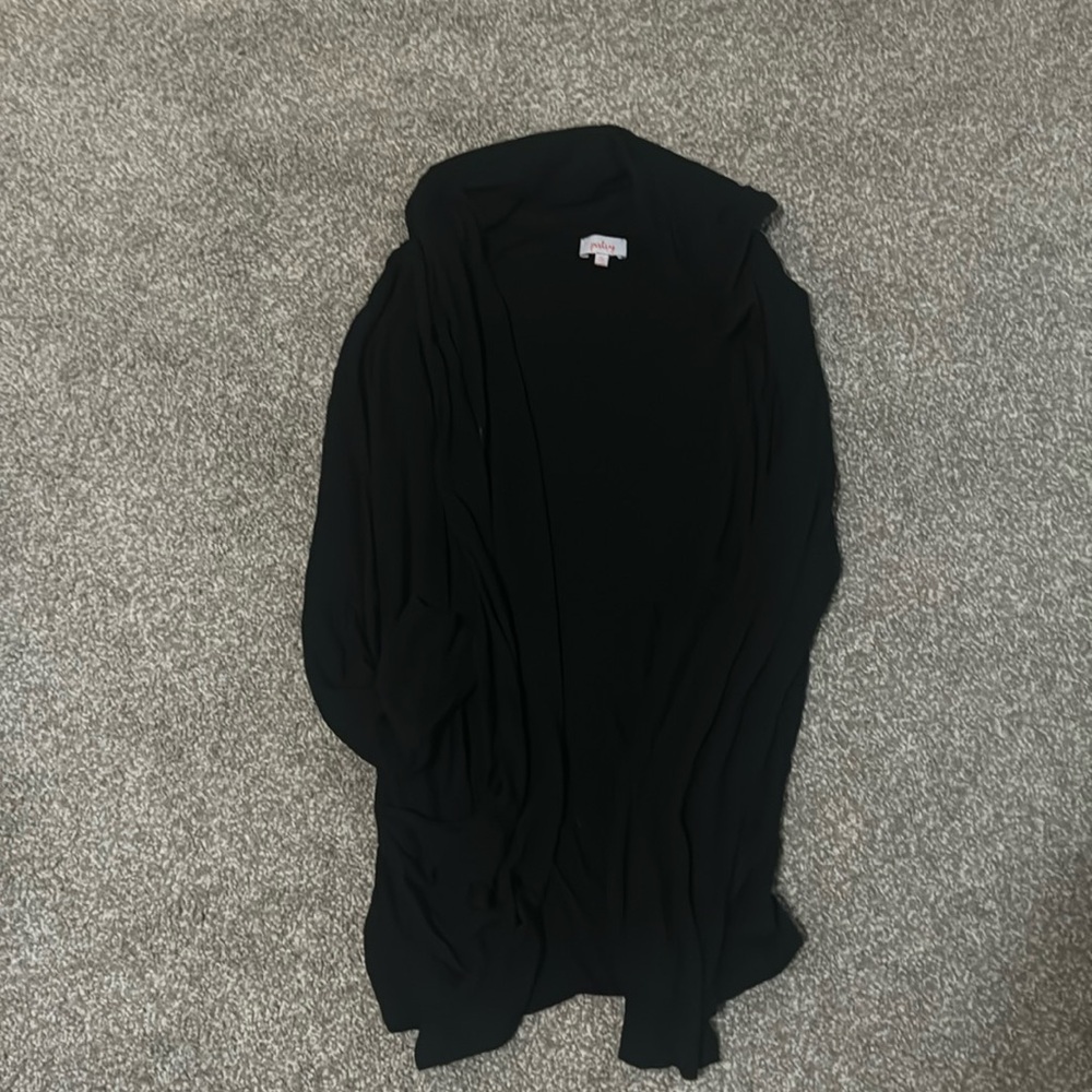 Black lightweight cardigan for when it is chilly.